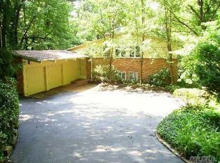 20 Tiffany Rd, Oyster Bay, NY 11771