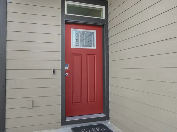 2706 E 33rd St, Vancouver, WA 98661