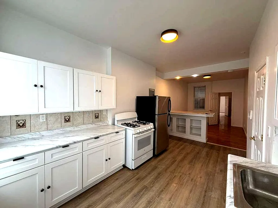 129 Street Nicholas Ave #2L