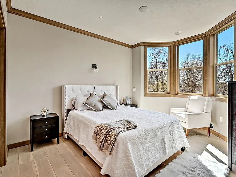 167 E Aikens Rd — Photo 6