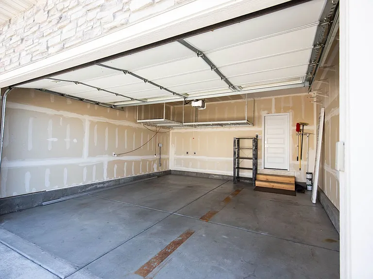 761 W Summer View Ln — Photo 20