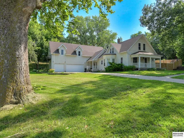 405 W Oak St, Hooper, NE 68031