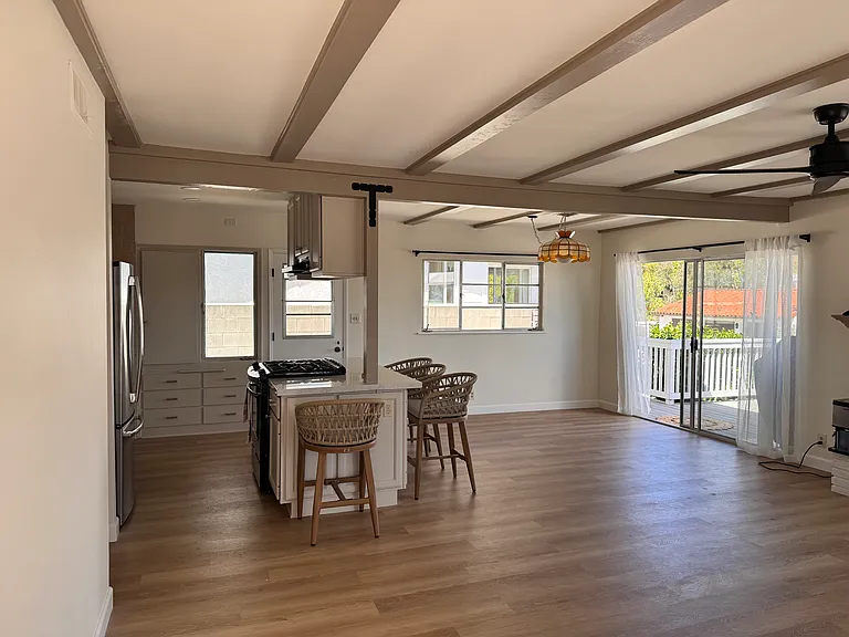 220 W Avenida Alessandro — Photo 32