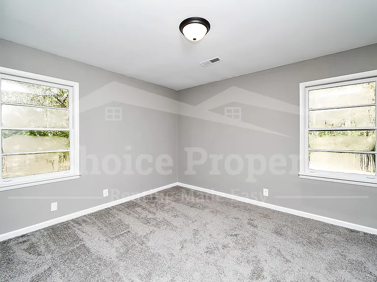 108 13th Ave NW — Photo 18