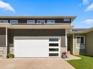 1115 Loren Dr, Cedar Falls, IA 50613
