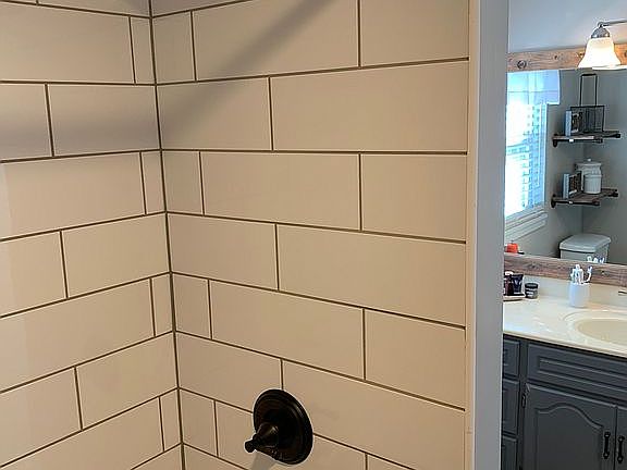 4th image of 525 Nipper Ln