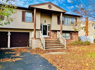 10 Evergreen Pl, Howell, NJ 07731