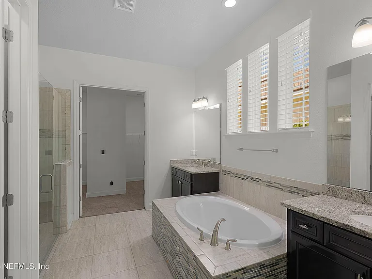 128 Payasada Oaks Trl — Photo 18