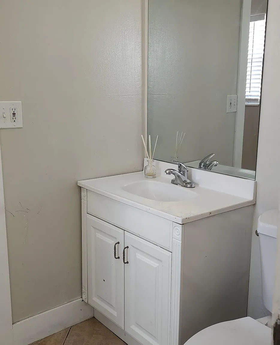 1800 NW 4th Ave - 8 — Photo 2