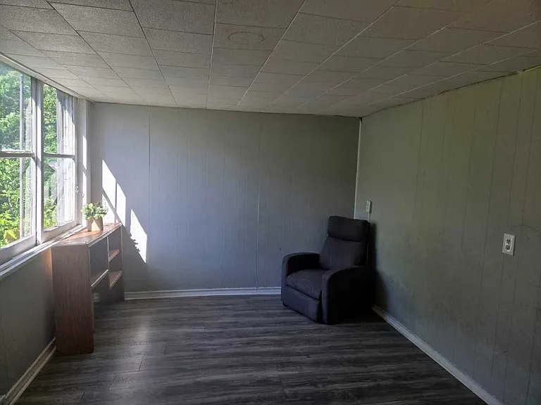 25 Stuyvesant St #2L — Photo 7