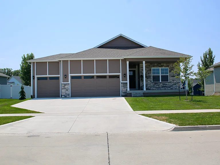 25070 Eagle Vista Dr — Photo 1