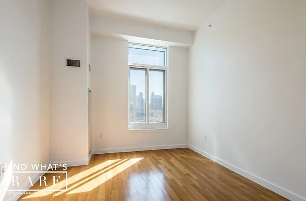 Rented by NY Casa Group | media 18