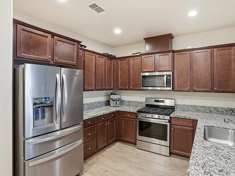 14842 Kit Carson Dr — Photo 6