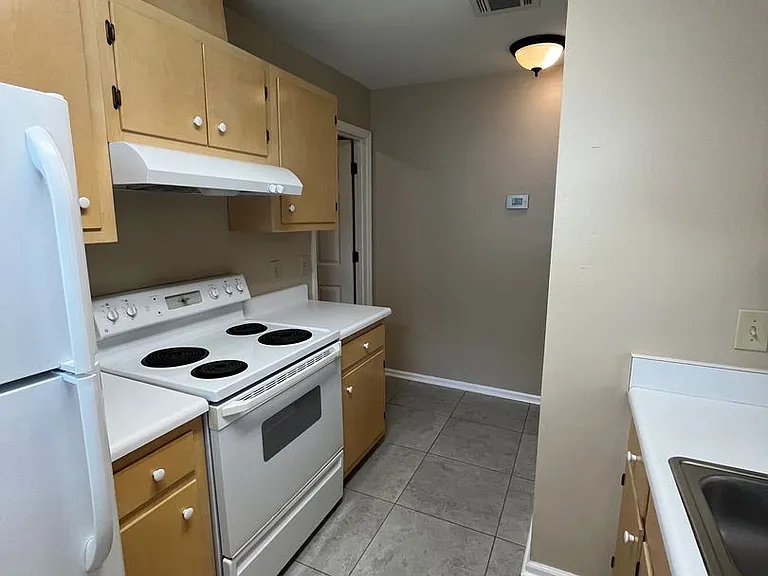 4013 Catawba St #A — Photo 12