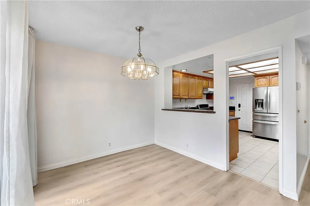 3 bed, 2.5 bath, 1475 sqft, $3,400 — Photo 4