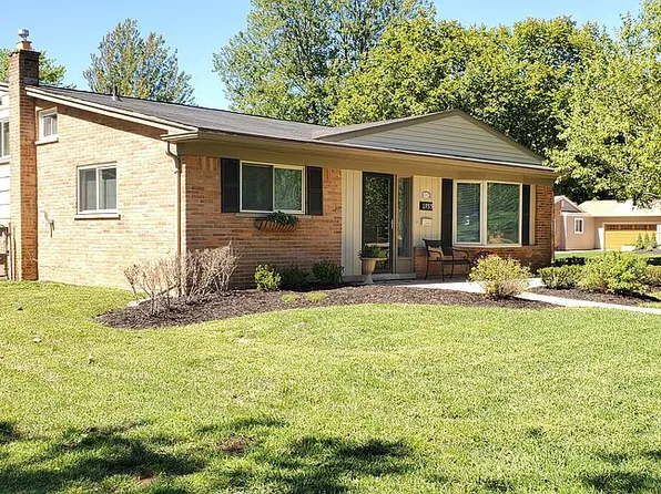 1355 N Oak St, Rochester, MI 48307