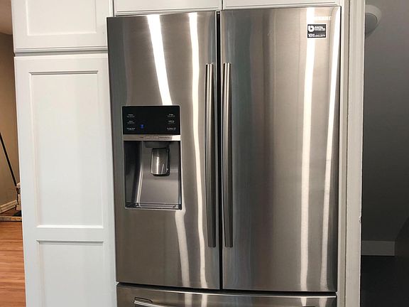 4th image of 2723 Albemarle Dr