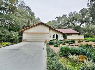 139 N Smokey Mountain Rd, Seffner, FL 33584