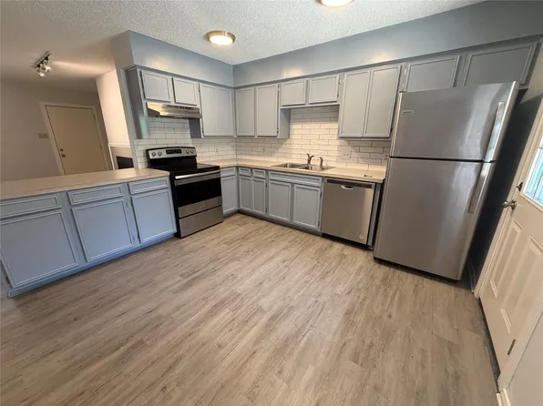 11101 Oak Branch Dr #A & B, Austin, TX 78737