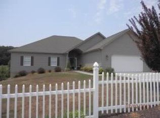 2116 Saint Erics Ct, Kingsport, TN 37660