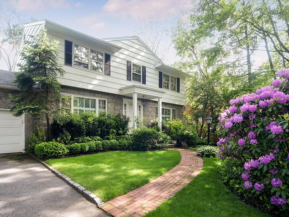 1st image of 19 A Somerset Dr S