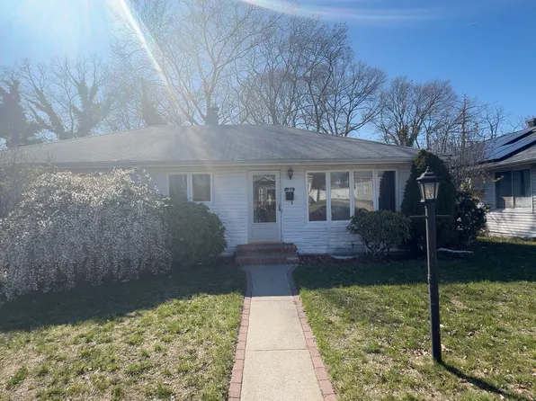 328 Glen Rd, West Hempstead, NY 11552