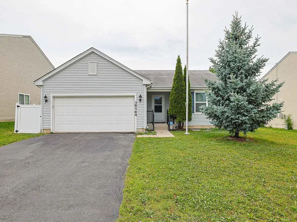 39764 Waterloo Dr, Beach Park, IL 60083
