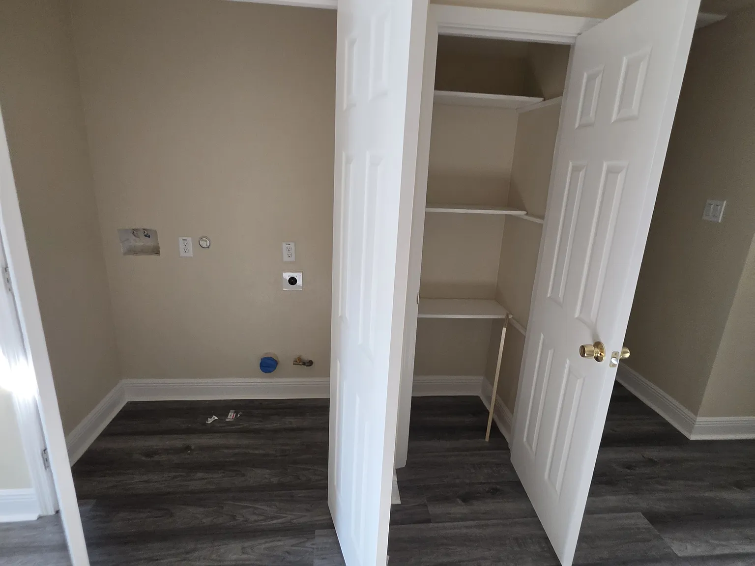 318 Glenmore Dr — Photo 3