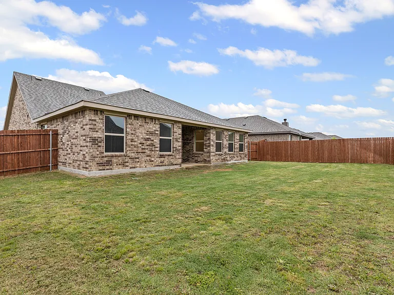 4807 Avion Dr — Photo 15