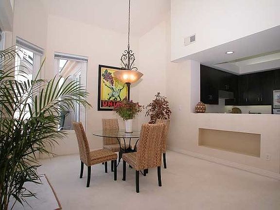 3rd image of 655 India St Unit 423