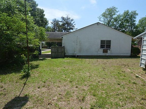 3rd image of 602 N Church St