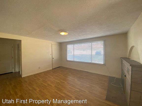 2nd image of 125 W Saint George Blvd #9876622