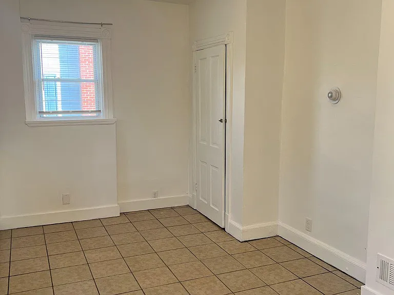 724 Parry Ave #B — Photo 7