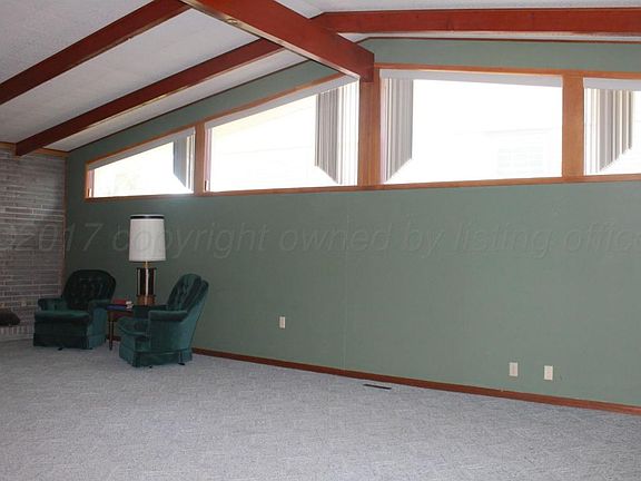 5th image of 1700 Evergreen St