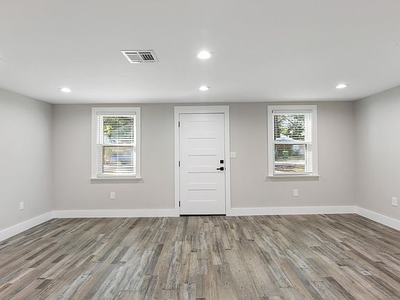 Family room in 3/2