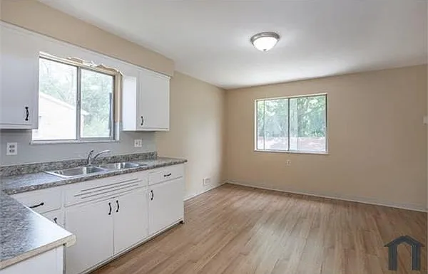 3 bed, $1,399 — Photo 2