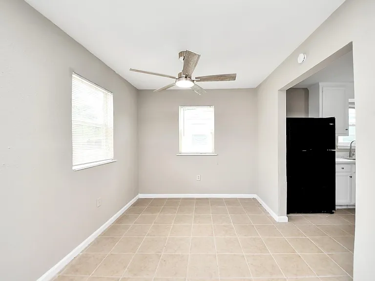 3914 Hoffman St #B — Photo 11