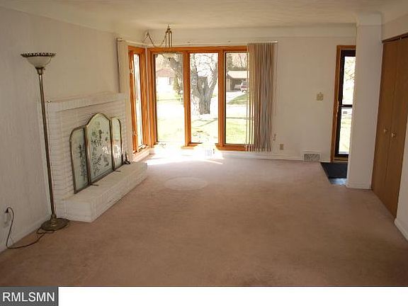 4th image of 2470 Gisella Blvd