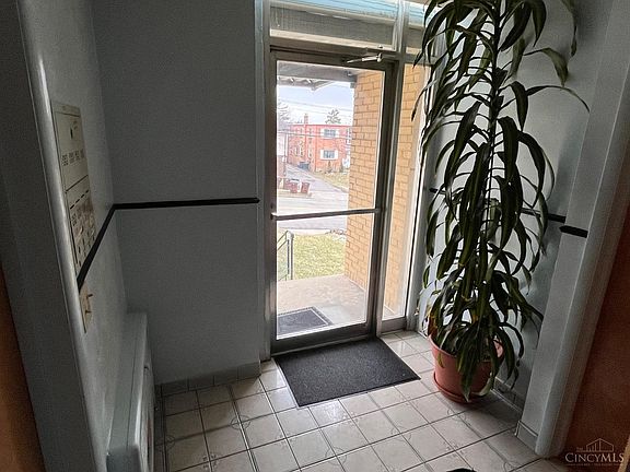 5th image of 3608 Schwartze Ave