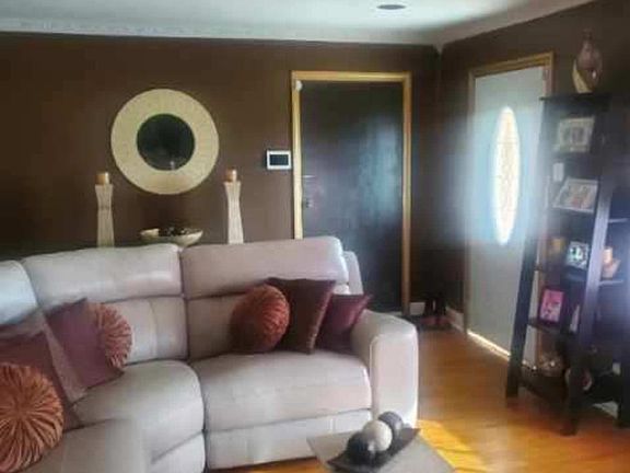 4th image of 15600 S Park Ave
