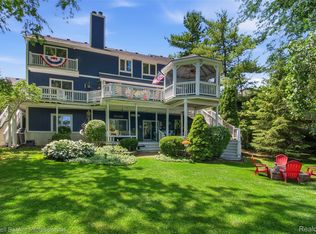3410 Benstein Rd, Commerce Township, MI 48382