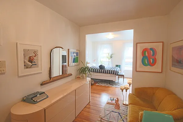 Rented by Compass | media 7