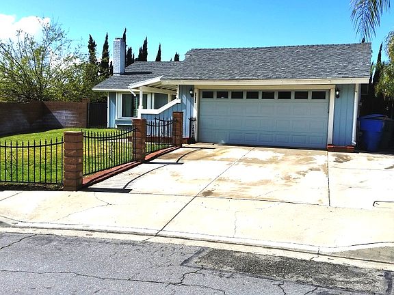 3rd image of 2915 Sheperd Ln