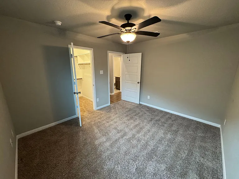 1312 Dowdy Dr — Photo 24