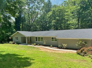 122 Woodhaven Dr, Hendersonville, NC 28739