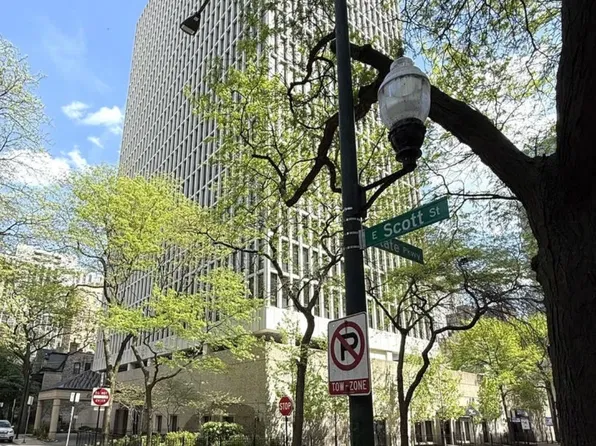 1 E Scott St, Chicago, IL