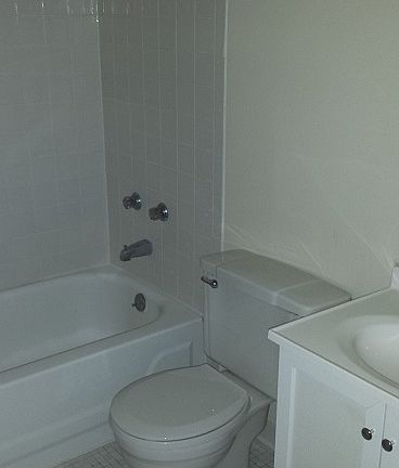 3rd image of 2841 Cypress Way APT 3