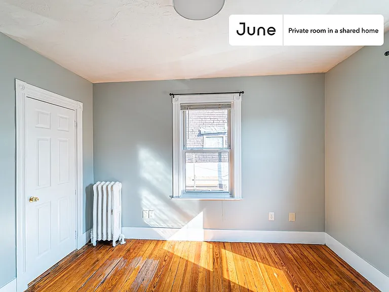 6 Haskell St #B — Photo 2