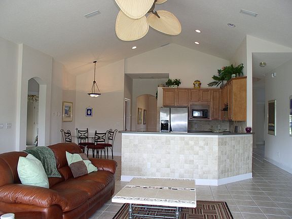 2nd image of 13858 Weeping Willow Way