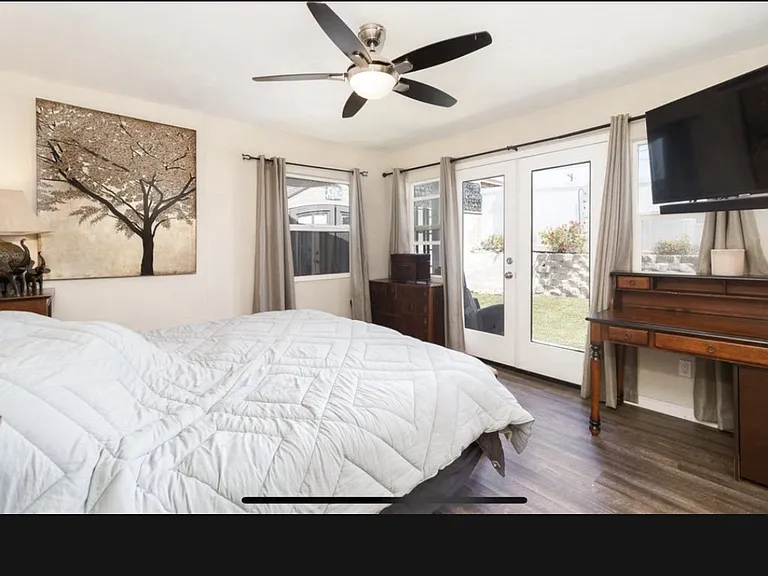 2840 Olive St — Photo 9